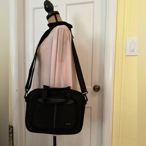 Targus black laptop case / travel bag